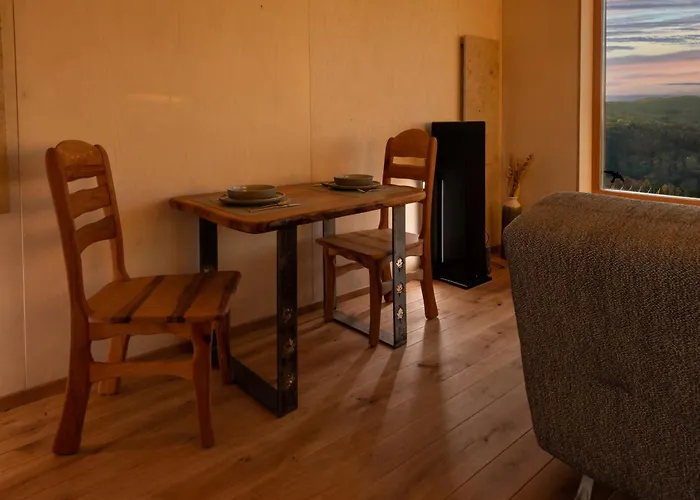 Ein Elsbeer Mitten In Der