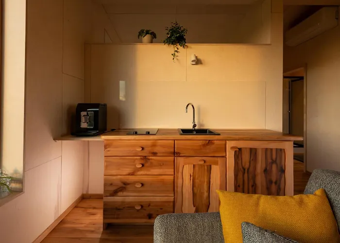 Ein Elsbeer Mitten In Der *